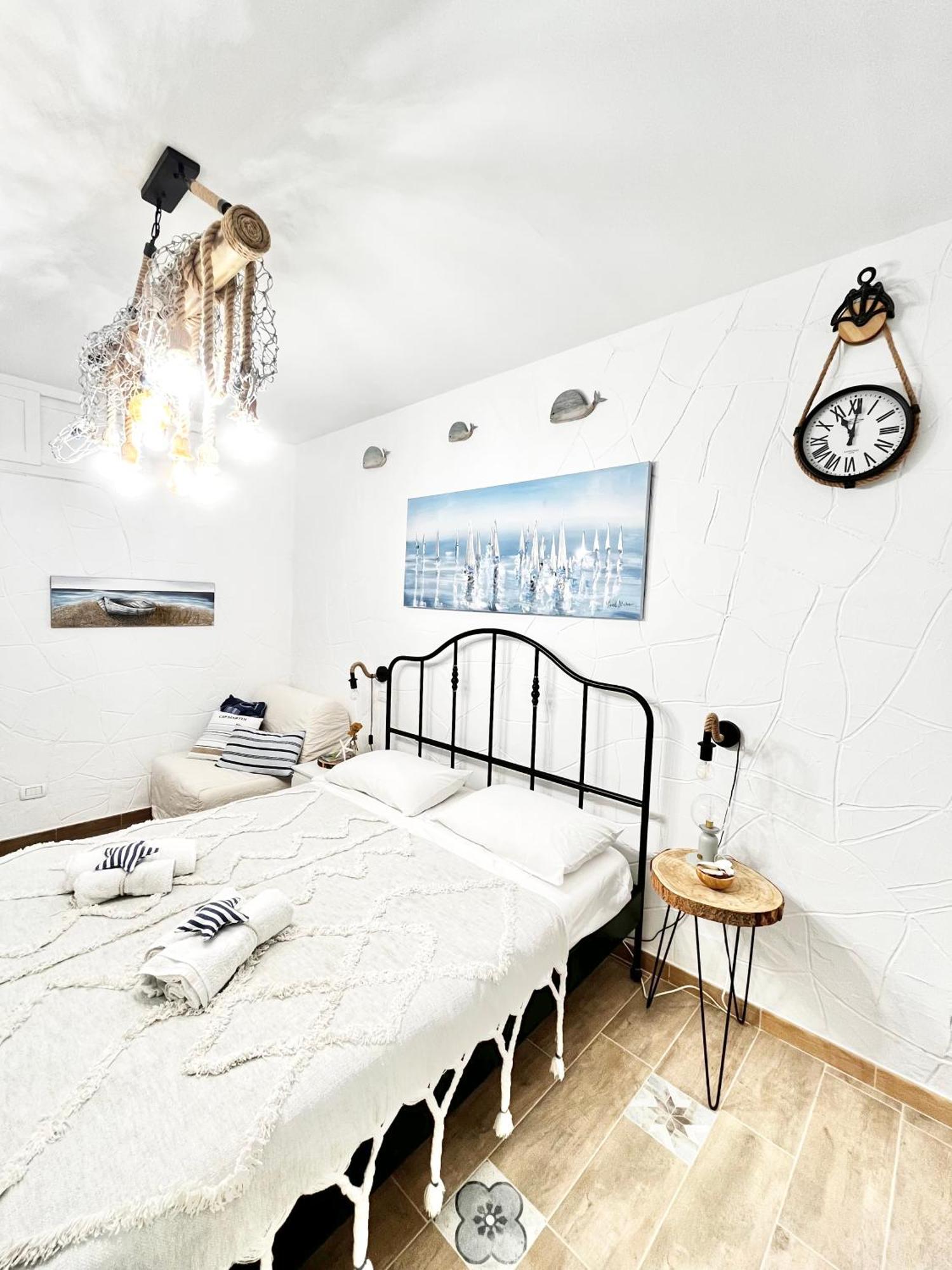 Stella Di Mare Apartment Bari Bagian luar foto